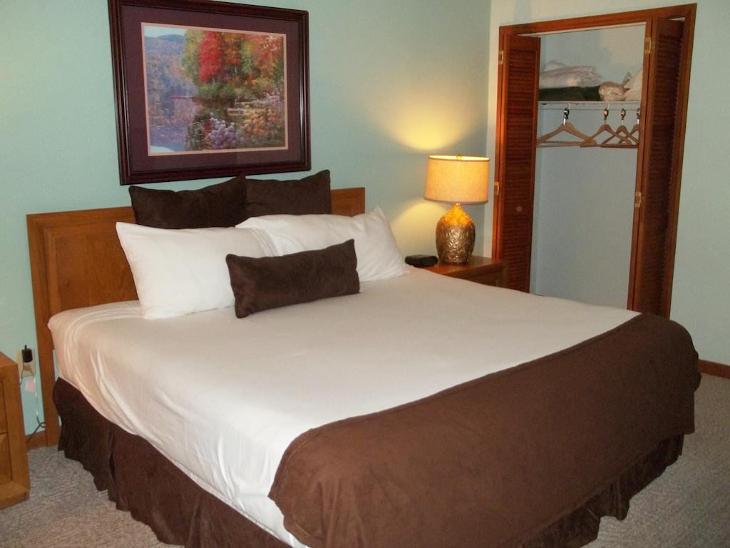 Fairways Of The Mountain Hotell Lake Lure Rum bild